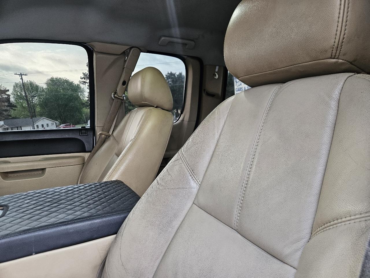 Chevrolet Silverado 1500 4WD Ext Cab 143.5" LT 2011