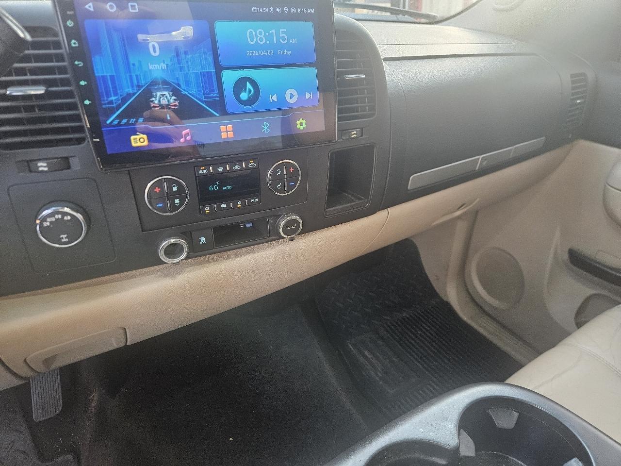 Chevrolet Silverado 1500 4WD Ext Cab 143.5" LT 2011