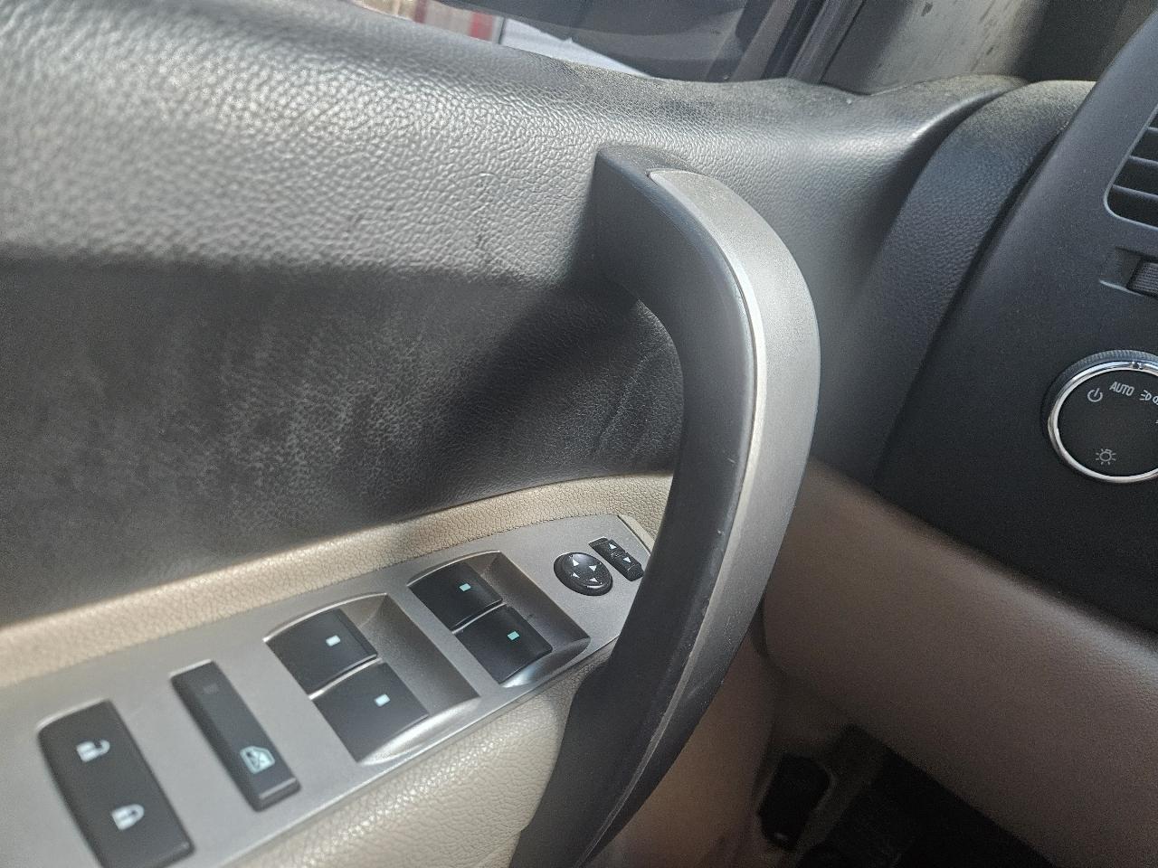 Chevrolet Silverado 1500 4WD Ext Cab 143.5" LT 2011