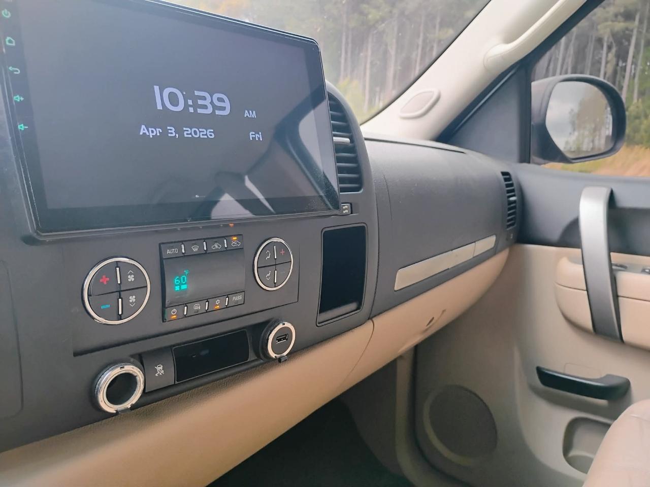 Chevrolet Silverado 1500 4WD Ext Cab 143.5" LT 2011