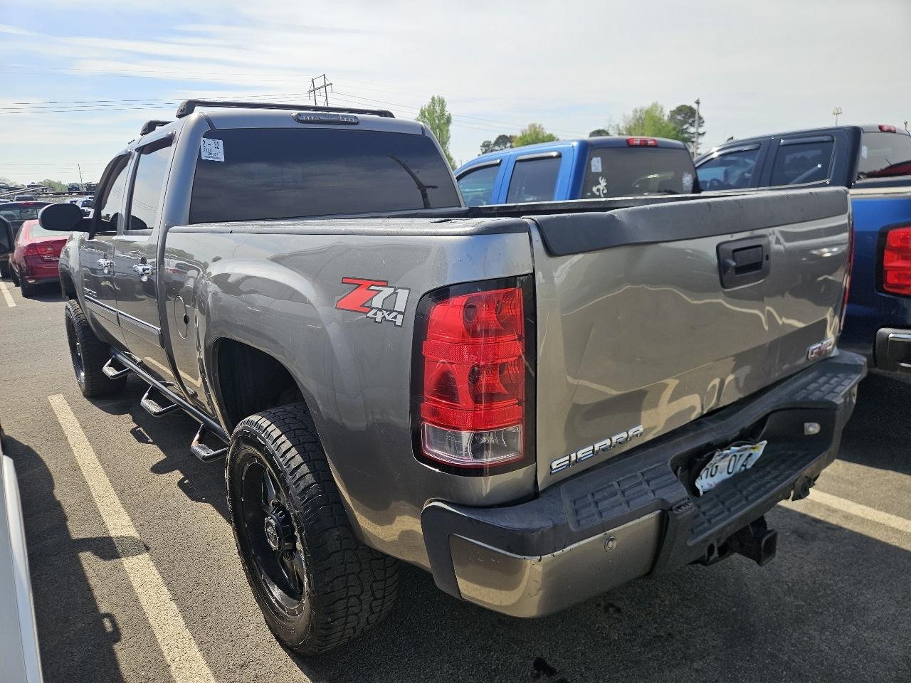 GMC Sierra 2500HD 4WD Crew Cab 153.7" Denali 2013