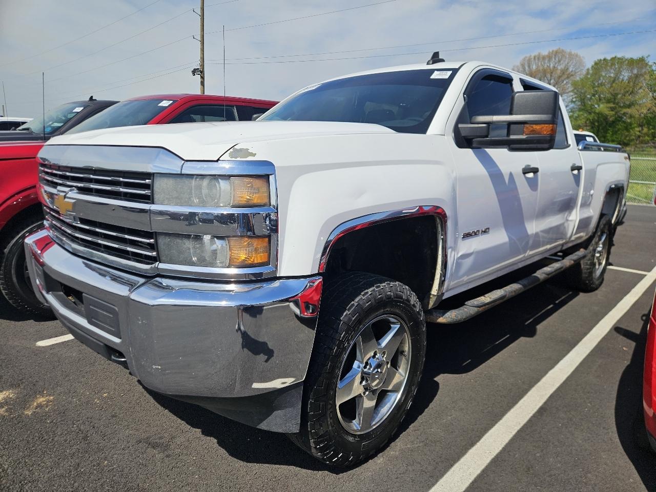 Chevrolet Silverado 2500HD Built After Aug 14 4WD Crew Cab 153.7" Work Truck 2015