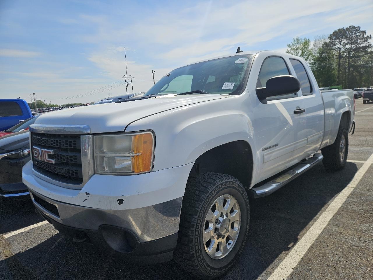 GMC Sierra 2500HD 4WD Ext Cab 144.2" SLE 2011