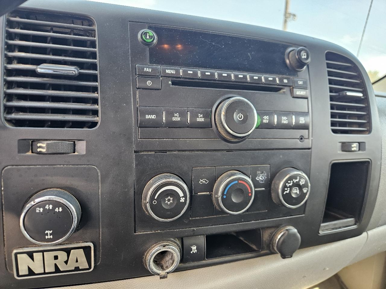 GMC Sierra 2500HD 4WD Ext Cab 144.2" SLE 2011