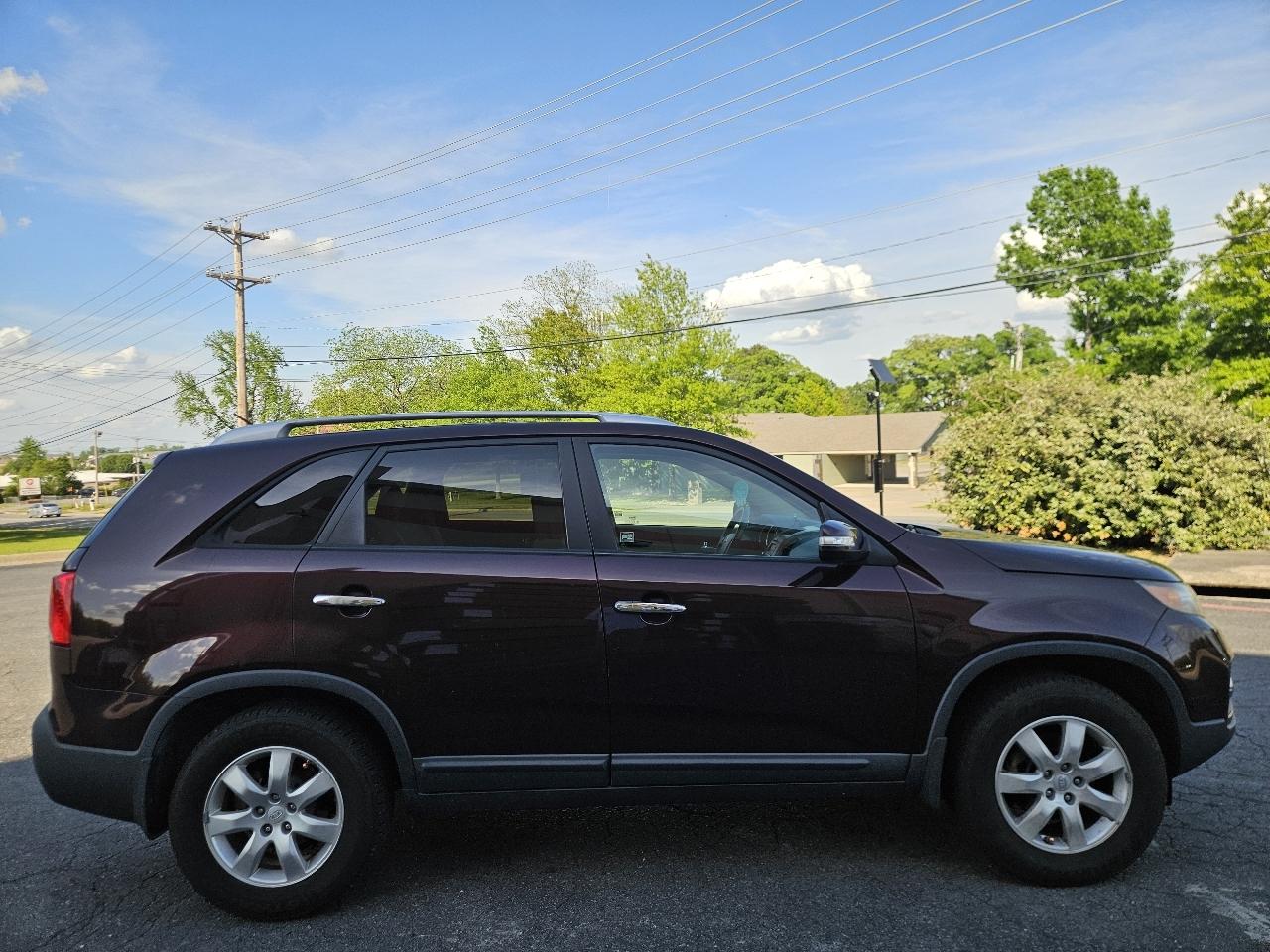 Kia Sorento 2WD 4dr I4 LX 2011