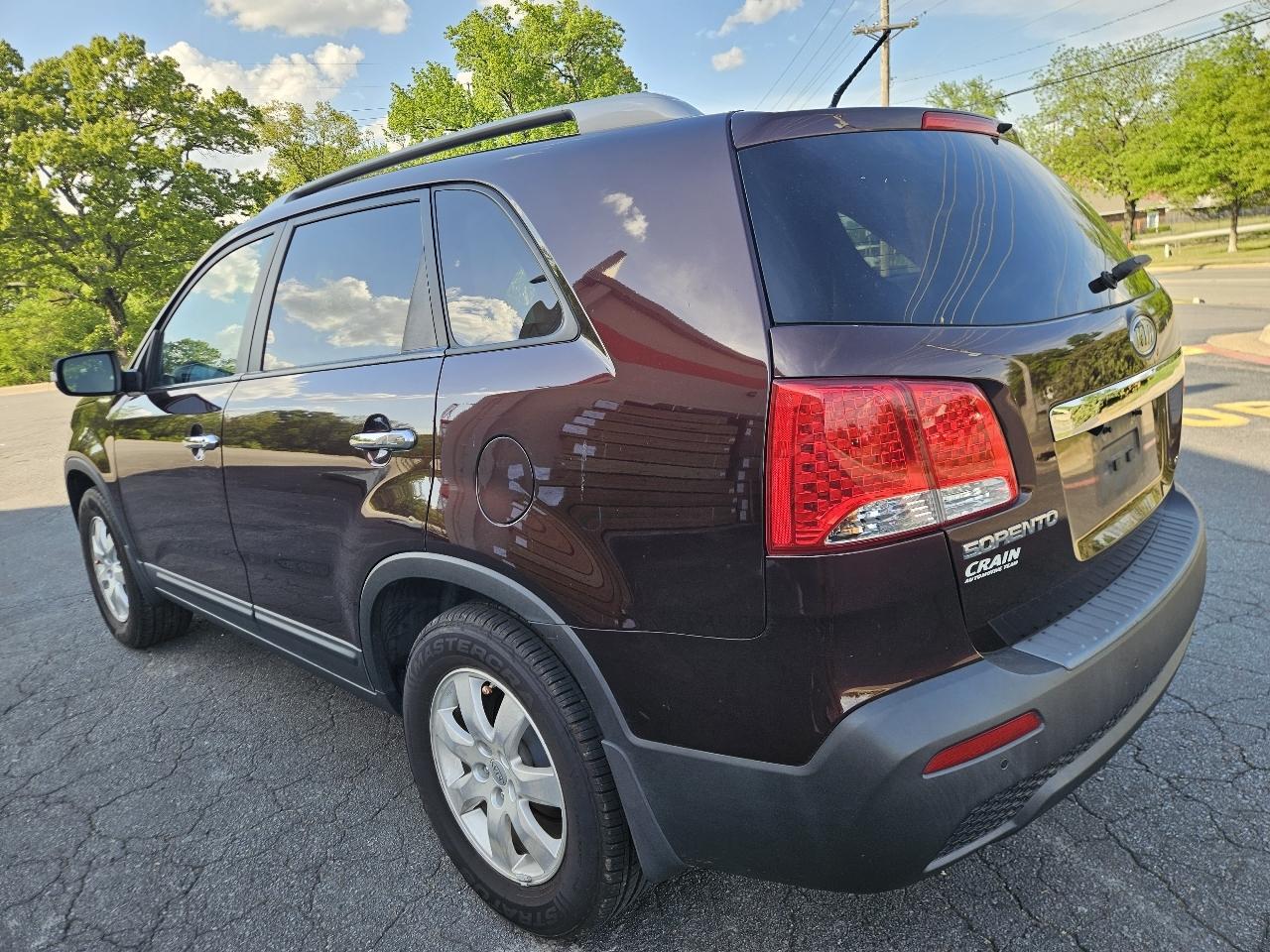 Kia Sorento 2WD 4dr I4 LX 2011