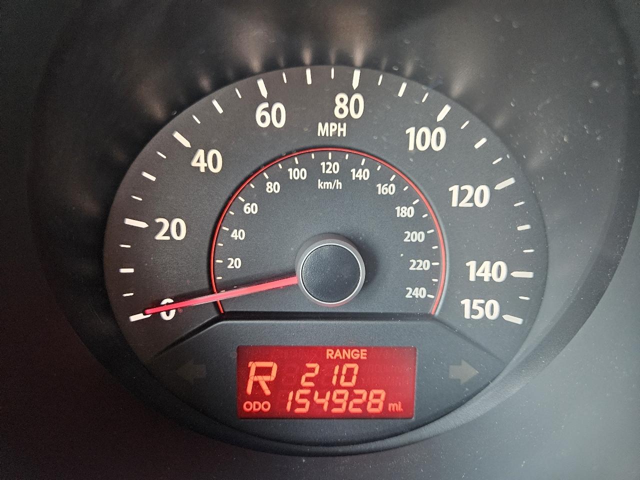 Kia Sorento 2WD 4dr I4 LX 2011