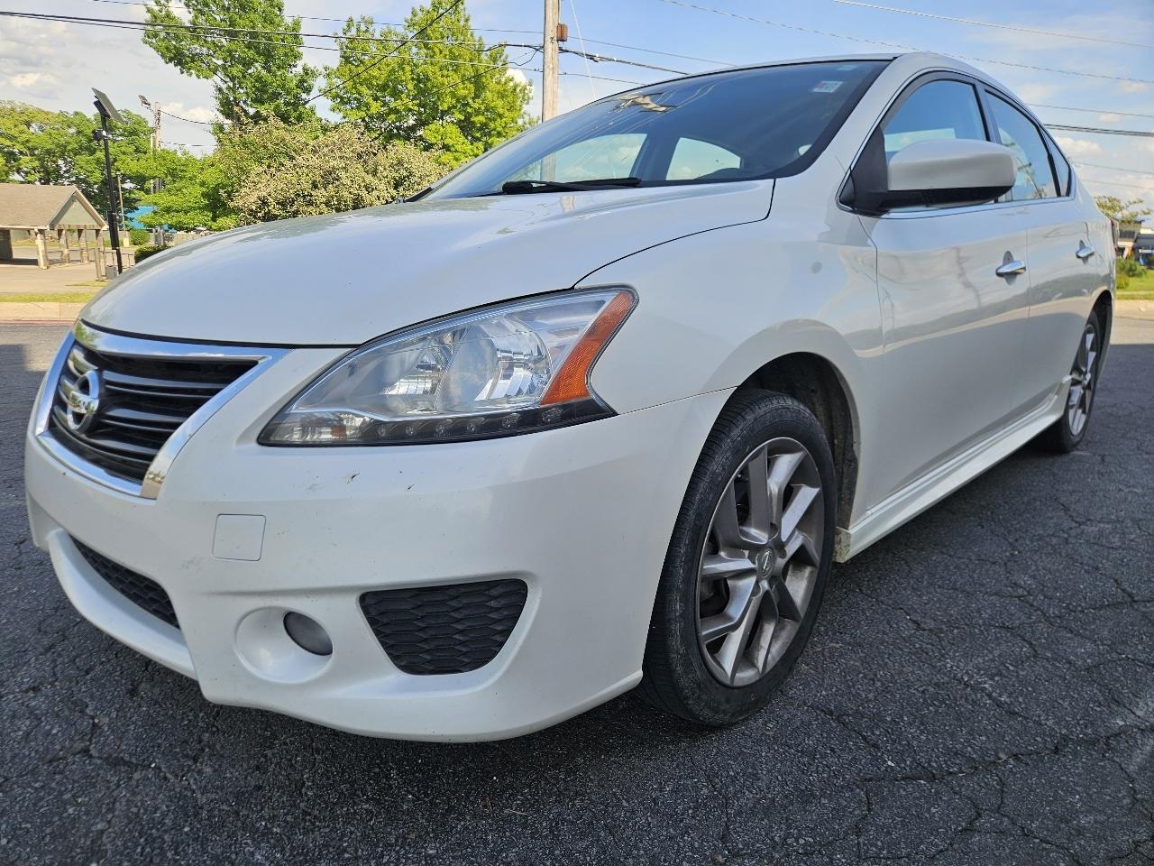 Nissan Sentra 4dr Sdn I4 CVT SR 2013