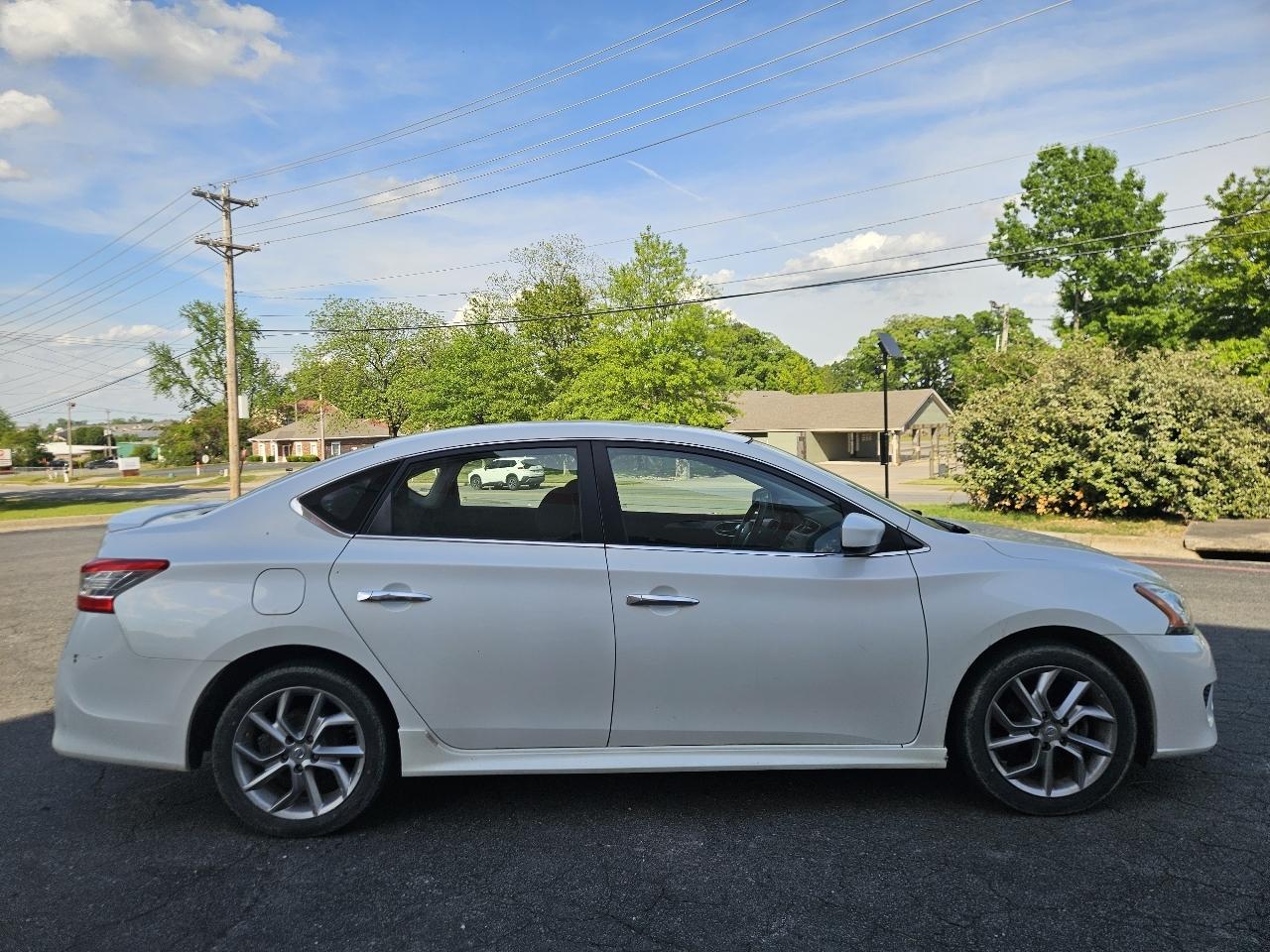 Nissan Sentra 4dr Sdn I4 CVT SR 2013