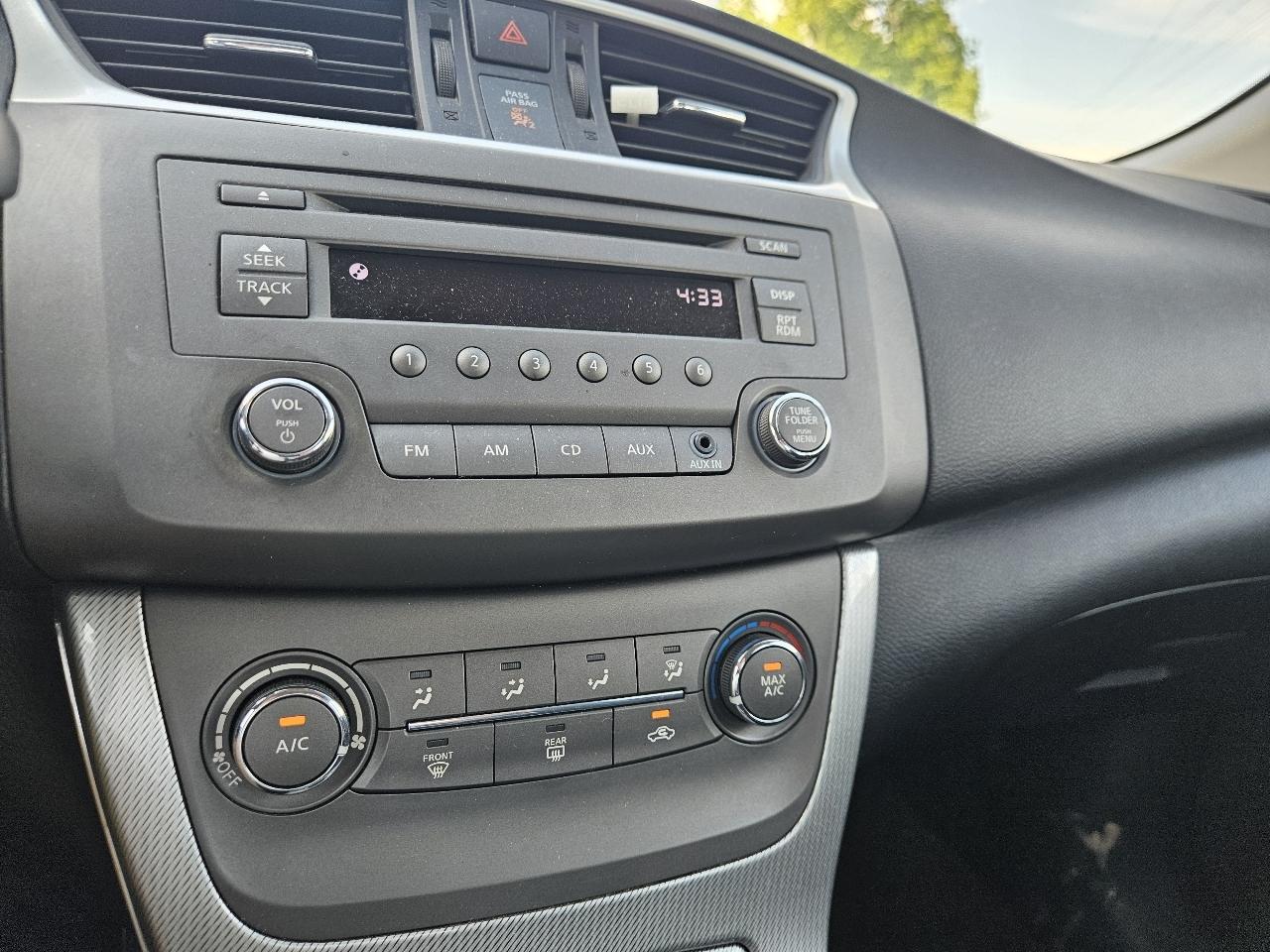 Nissan Sentra 4dr Sdn I4 CVT SR 2013