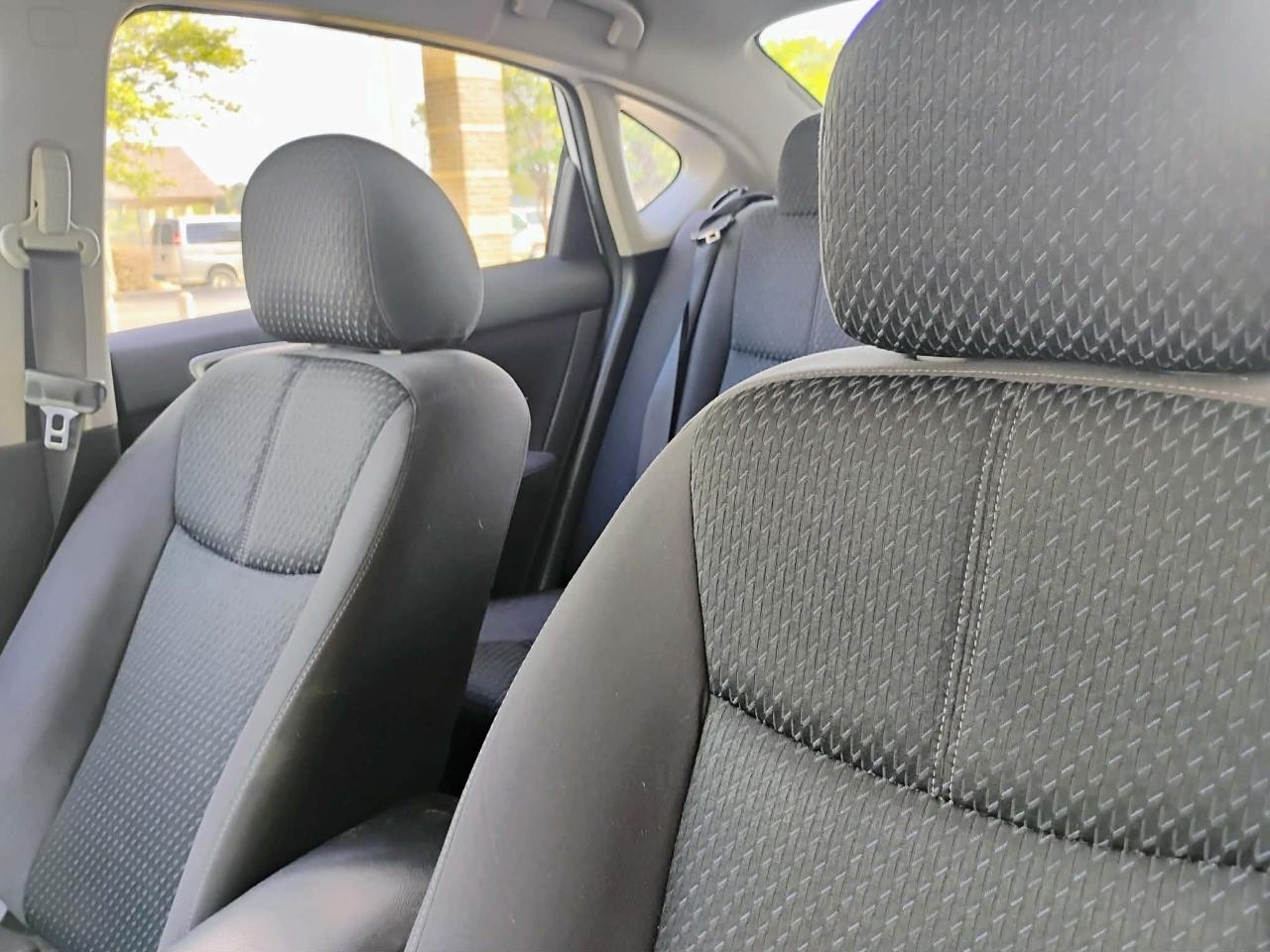 Nissan Sentra 4dr Sdn I4 CVT SR 2013