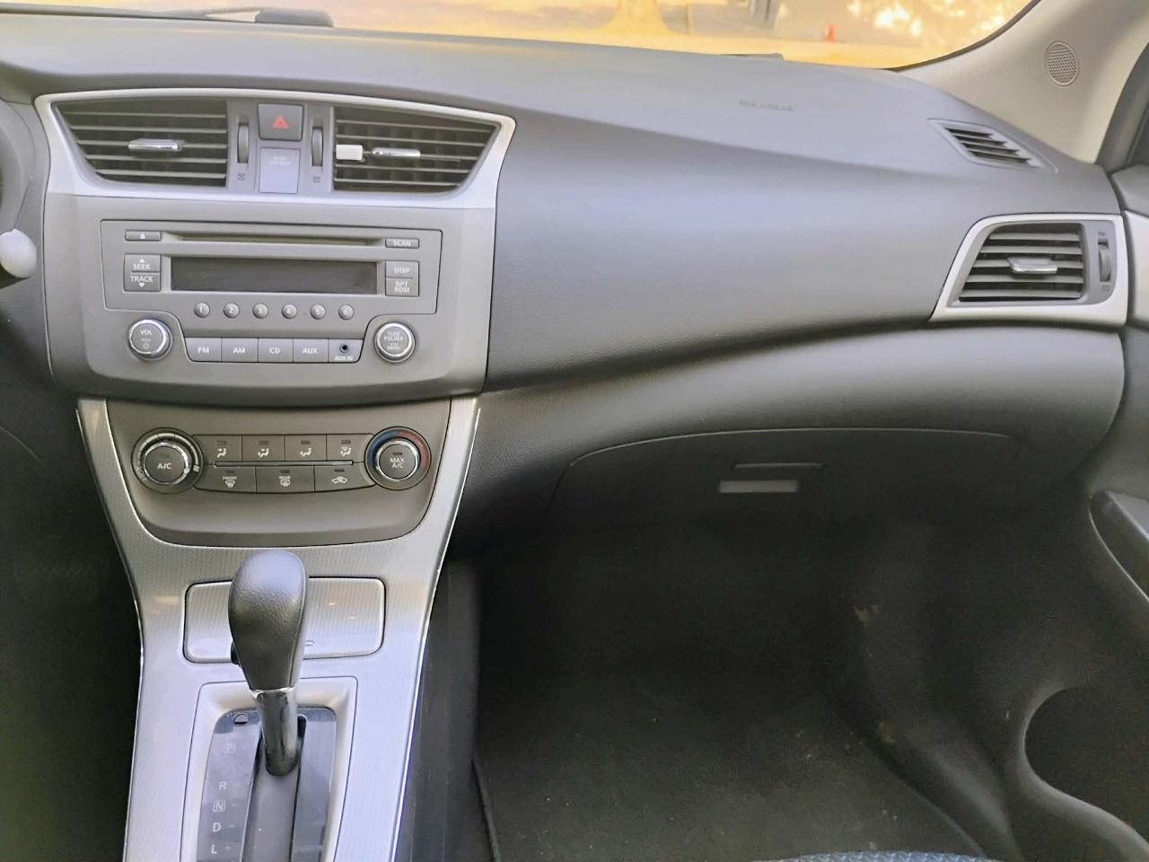 Nissan Sentra 4dr Sdn I4 CVT SR 2013