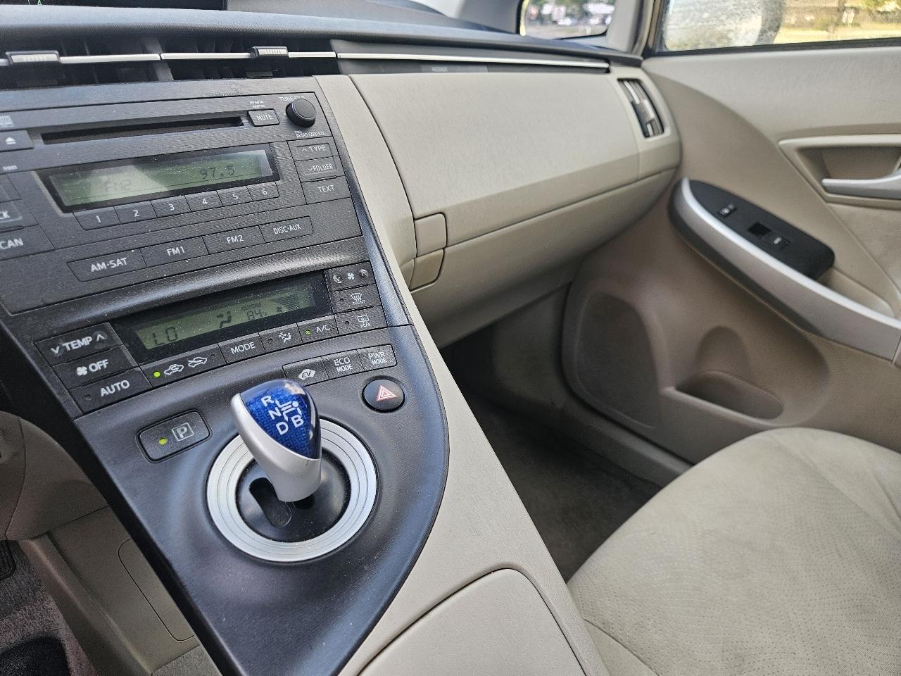 Toyota Prius 5dr HB III (Natl) 2010