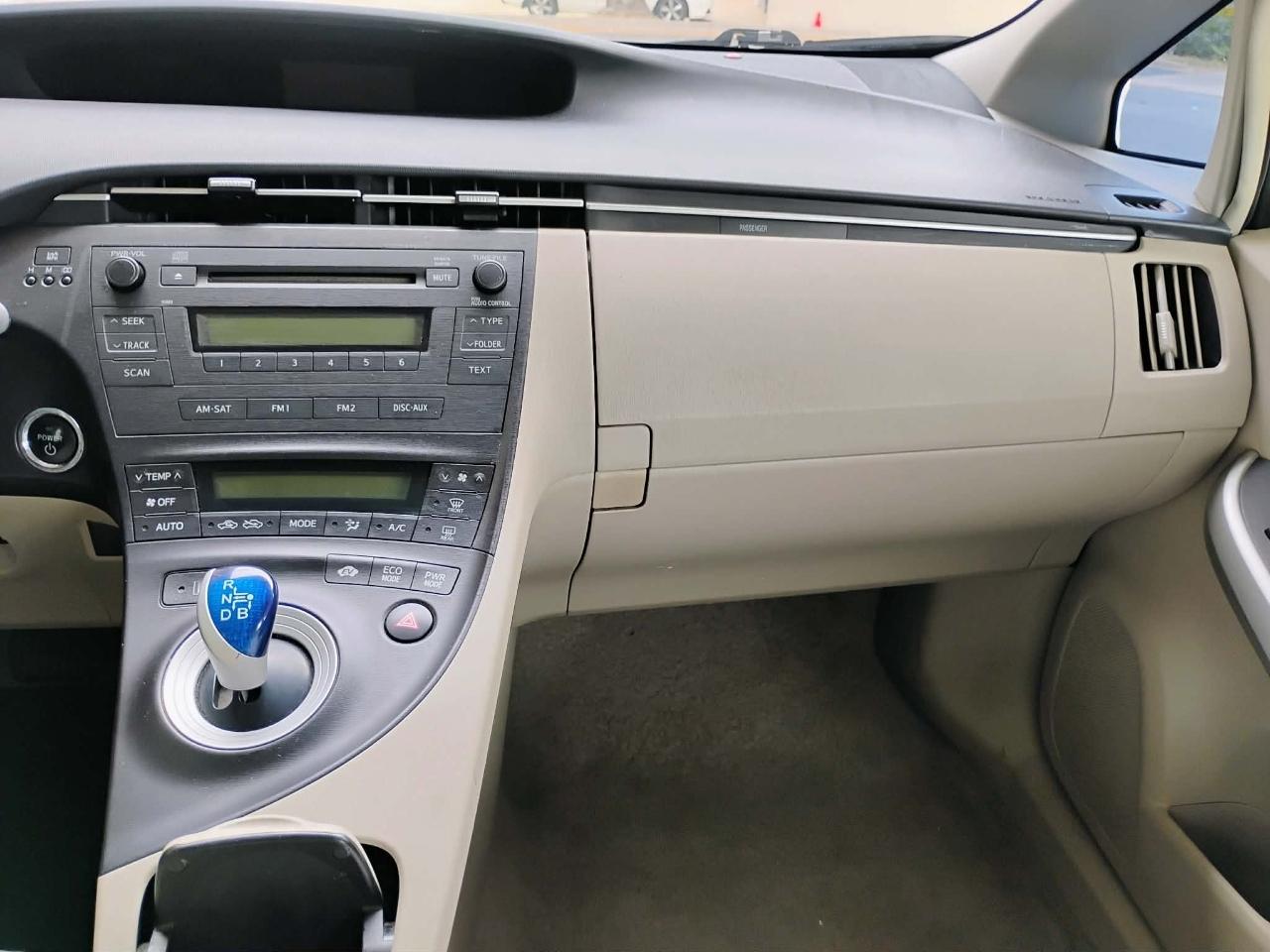 Toyota Prius 5dr HB III (Natl) 2010