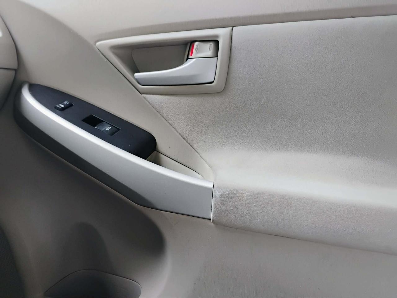 Toyota Prius 5dr HB III (Natl) 2010