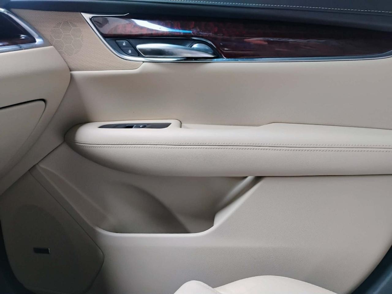 Cadillac XT5 FWD 4dr Luxury 2017