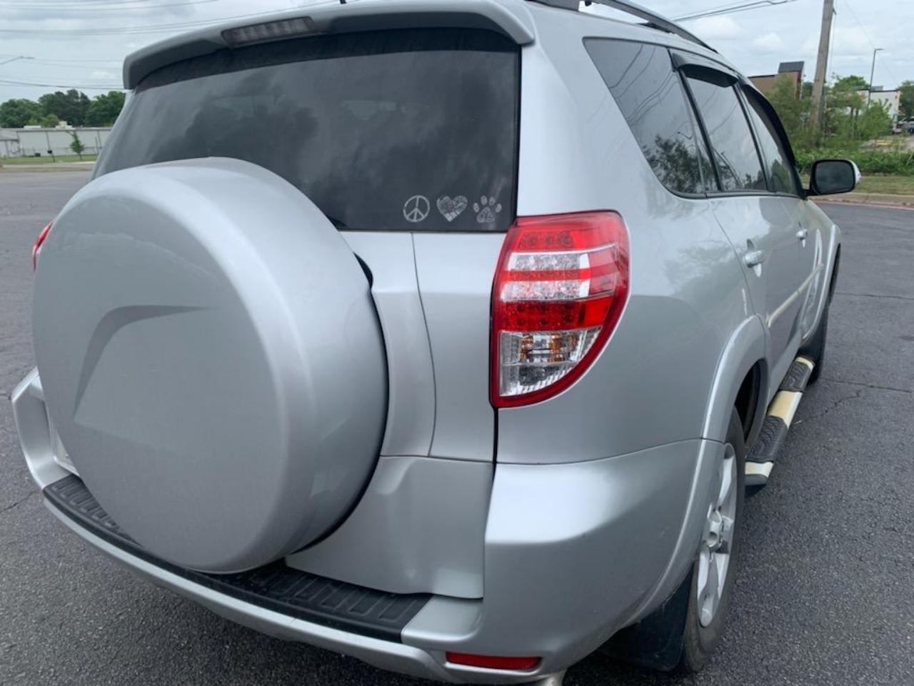 Toyota RAV4 FWD 4dr I4 Limited (Natl) 2012