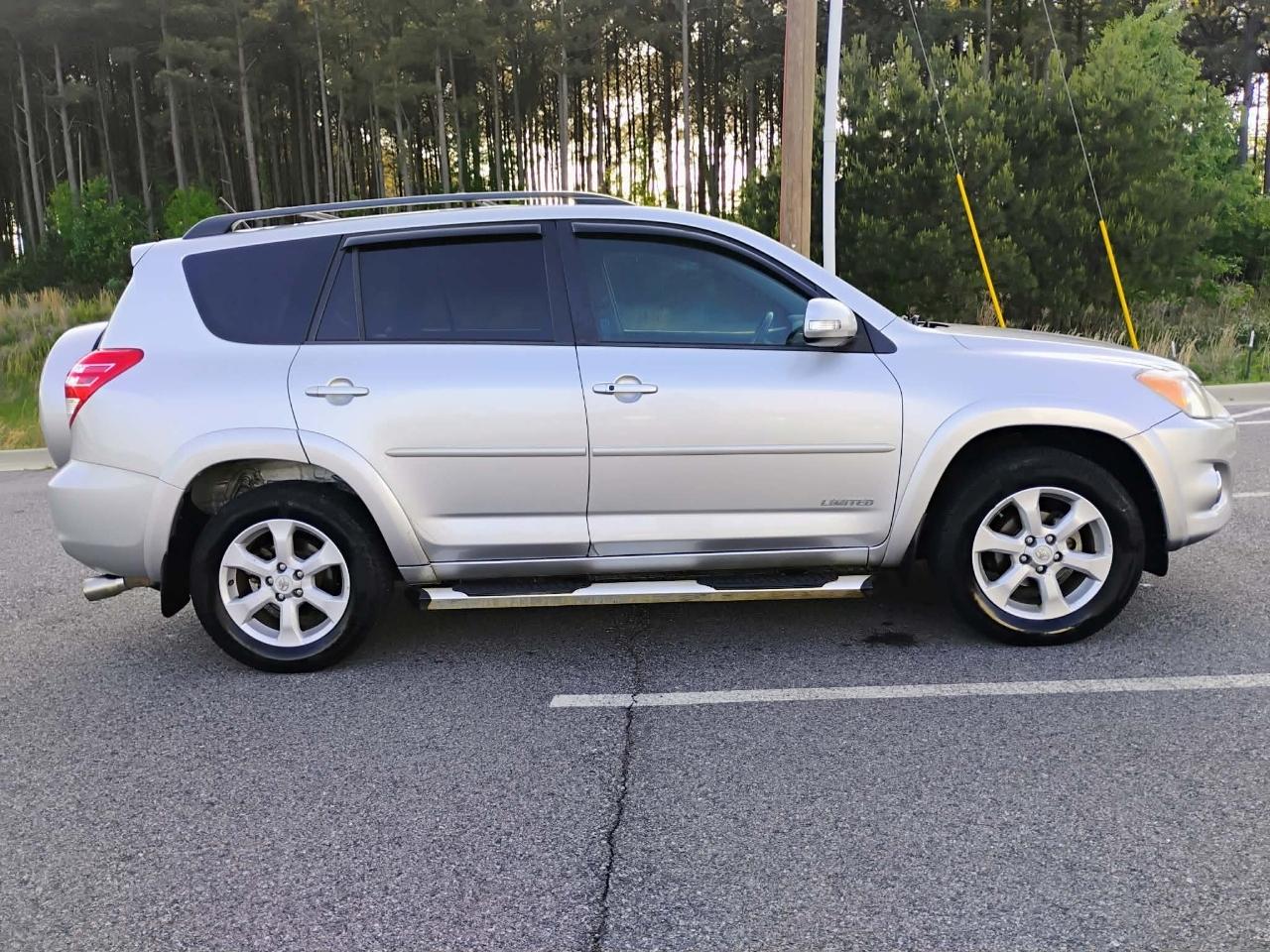 Toyota RAV4 FWD 4dr I4 Limited (Natl) 2012