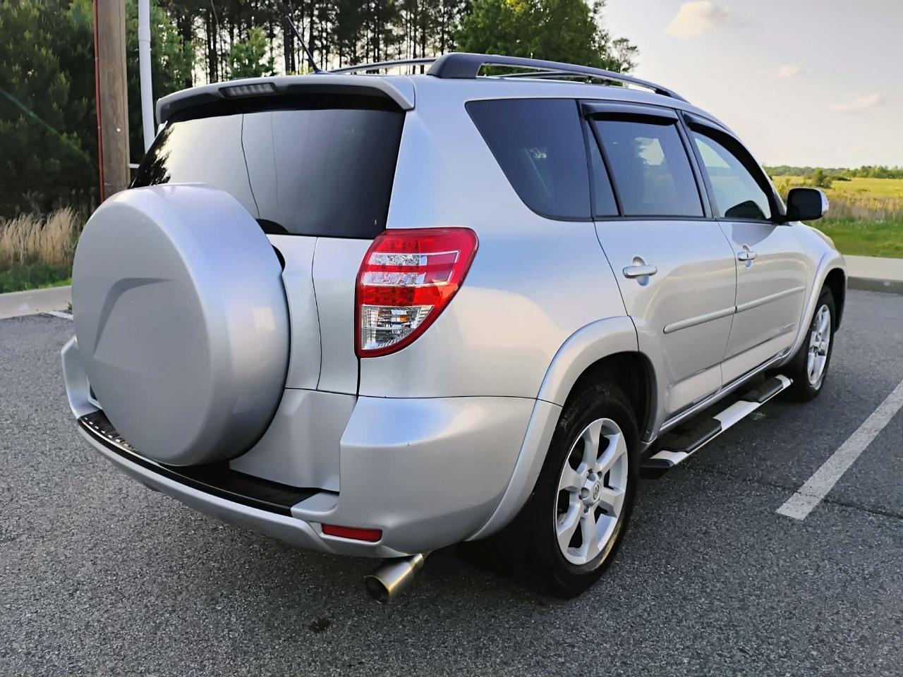 Toyota RAV4 FWD 4dr I4 Limited (Natl) 2012