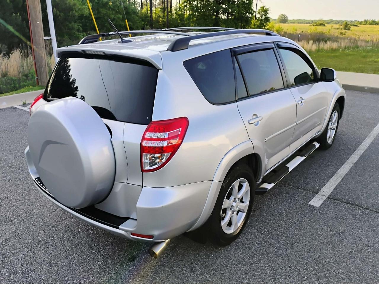 Toyota RAV4 FWD 4dr I4 Limited (Natl) 2012