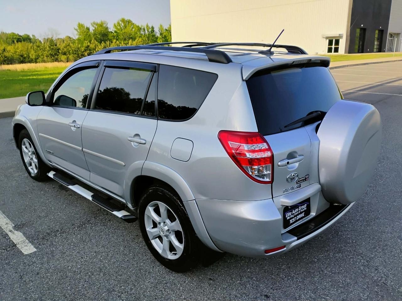 Toyota RAV4 FWD 4dr I4 Limited (Natl) 2012