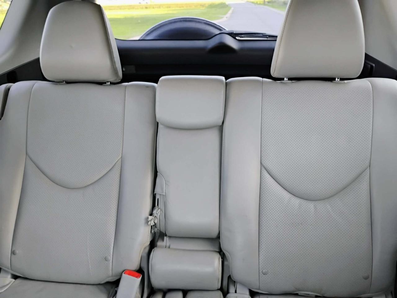 Toyota RAV4 FWD 4dr I4 Limited (Natl) 2012