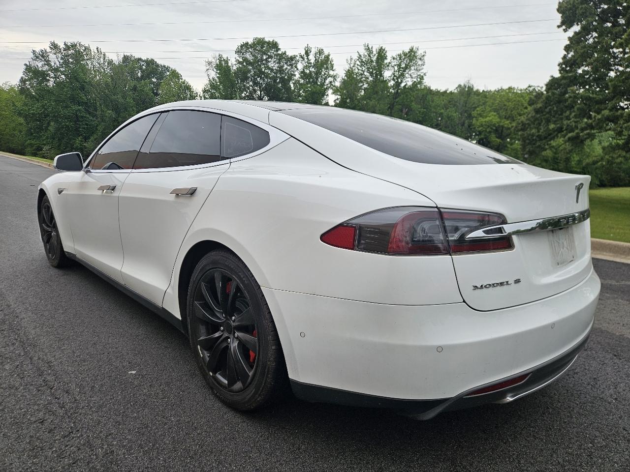Tesla Model S 4dr Sdn AWD 70D 2016