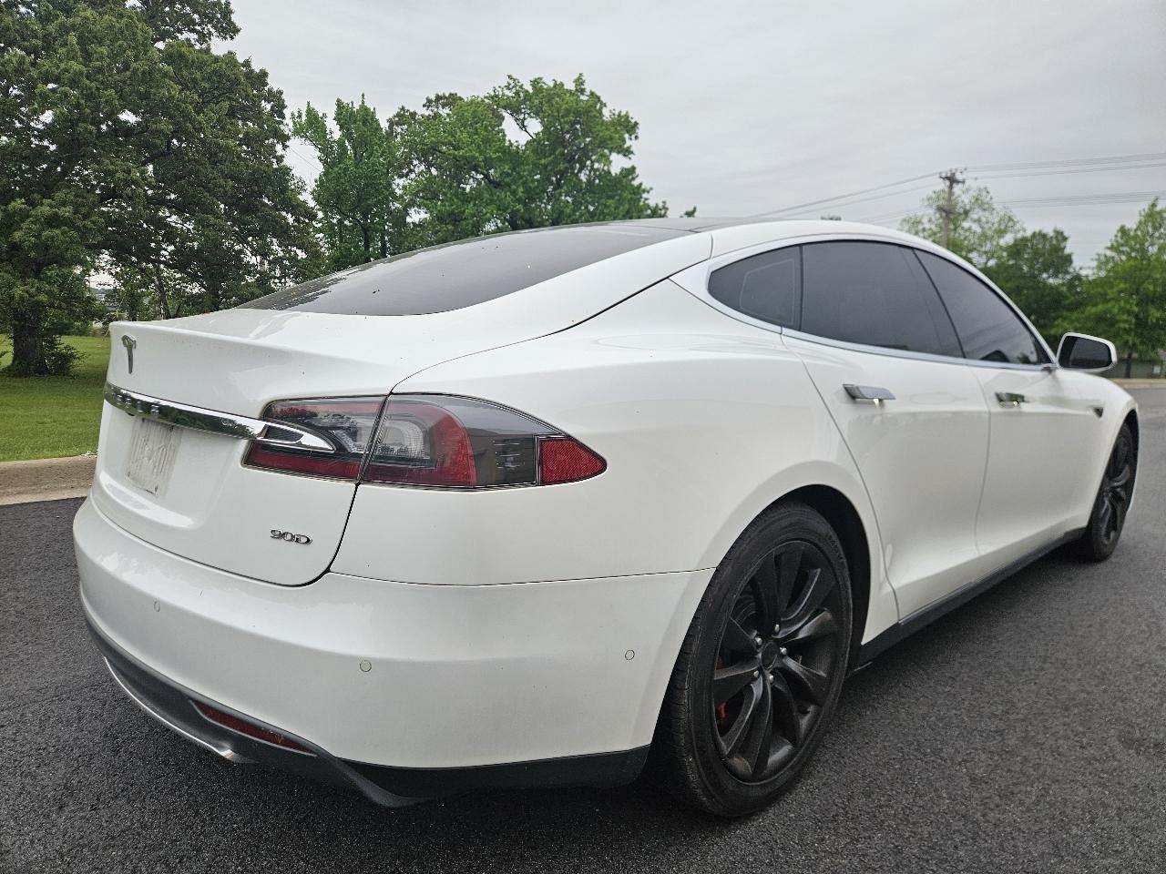 Tesla Model S 4dr Sdn AWD 70D 2016