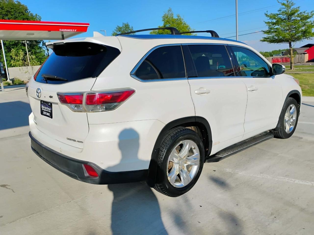 Toyota Highlander AWD 4dr V6 Limited (Natl) 2015