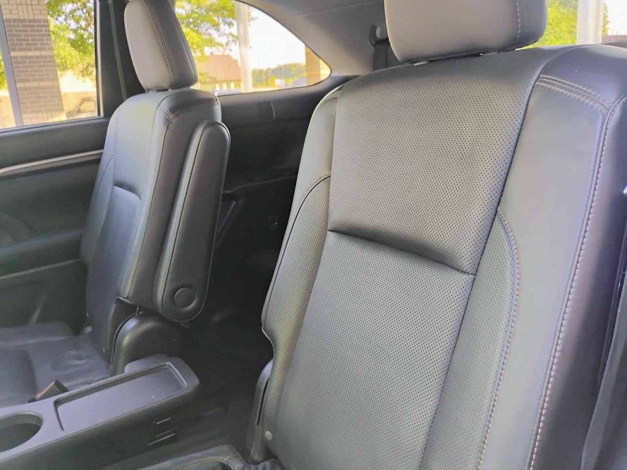 Toyota Highlander AWD 4dr V6 Limited (Natl) 2015