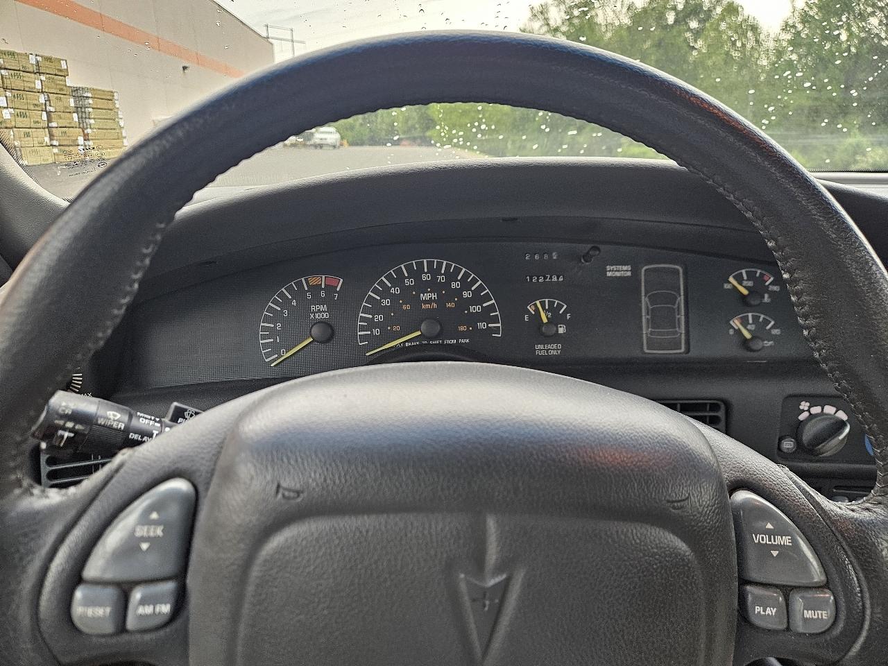 Pontiac Bonneville 4dr Sdn SE 1999