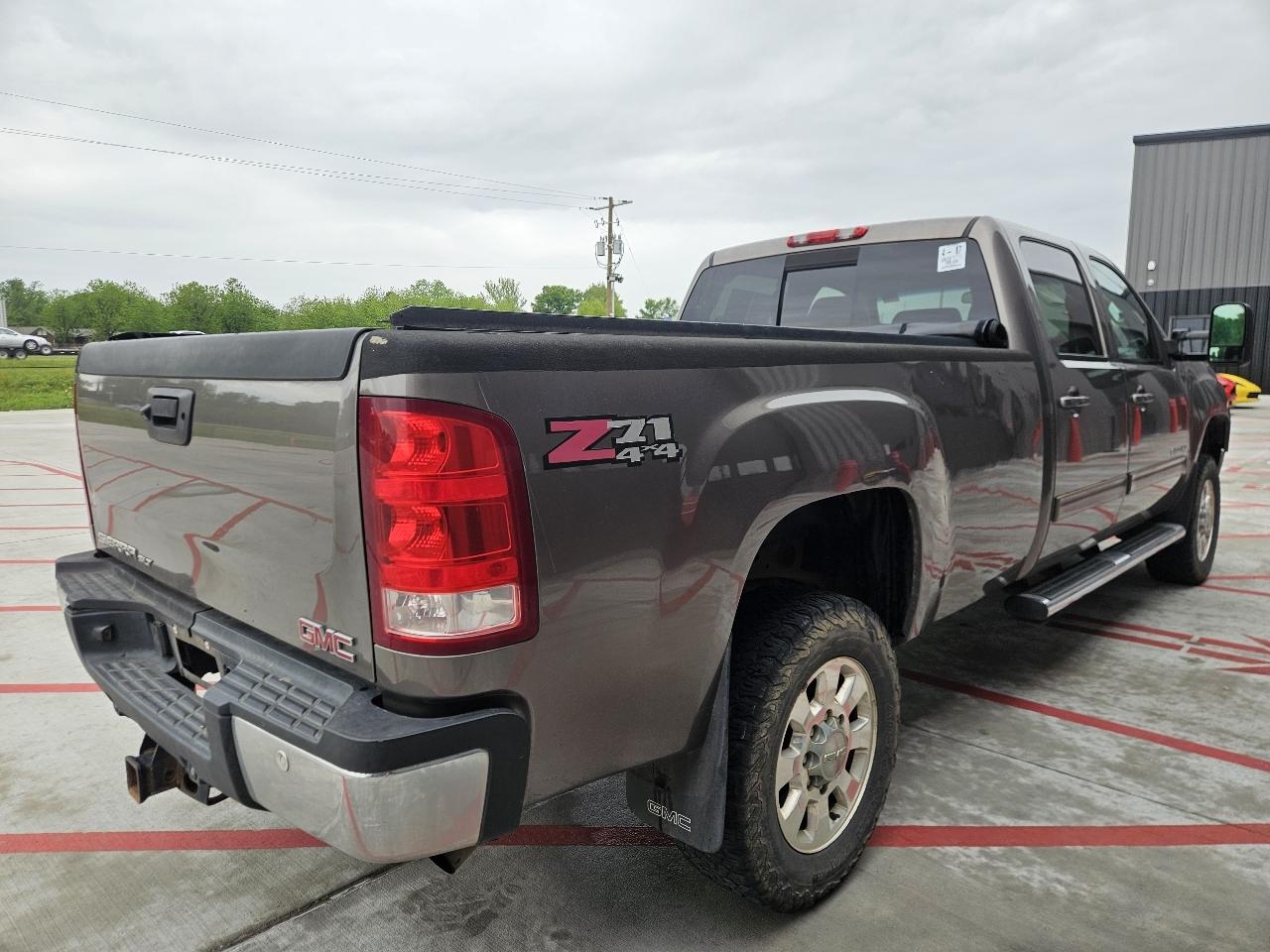 GMC Sierra 2500HD 4WD Crew Cab 167.7" SLT 2012