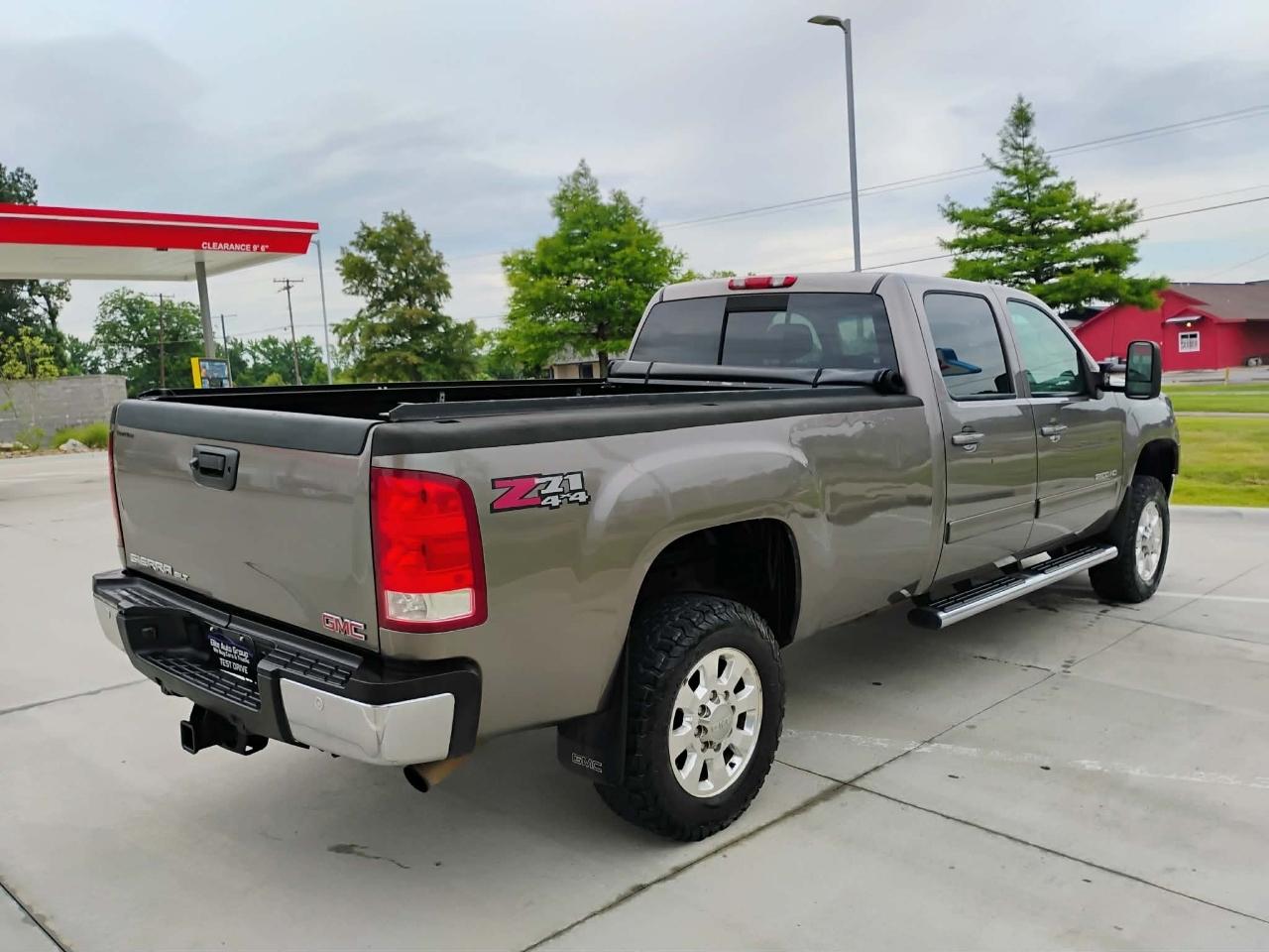 GMC Sierra 2500HD 4WD Crew Cab 167.7" SLT 2012