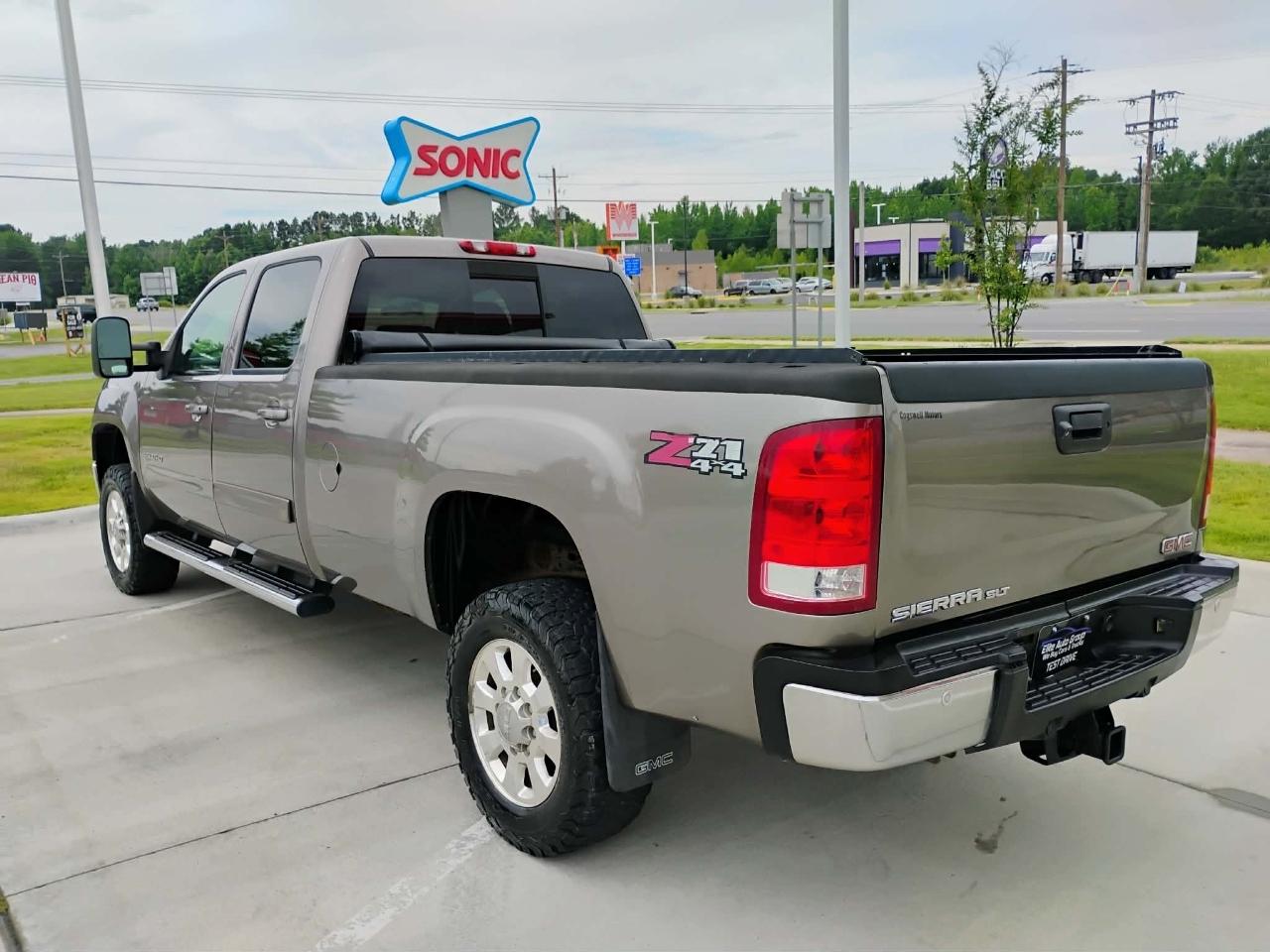 GMC Sierra 2500HD 4WD Crew Cab 167.7" SLT 2012