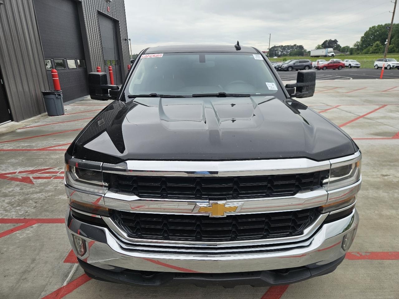 Chevrolet Silverado 1500 4WD Crew Cab 143.5" LT w/1LT 2018