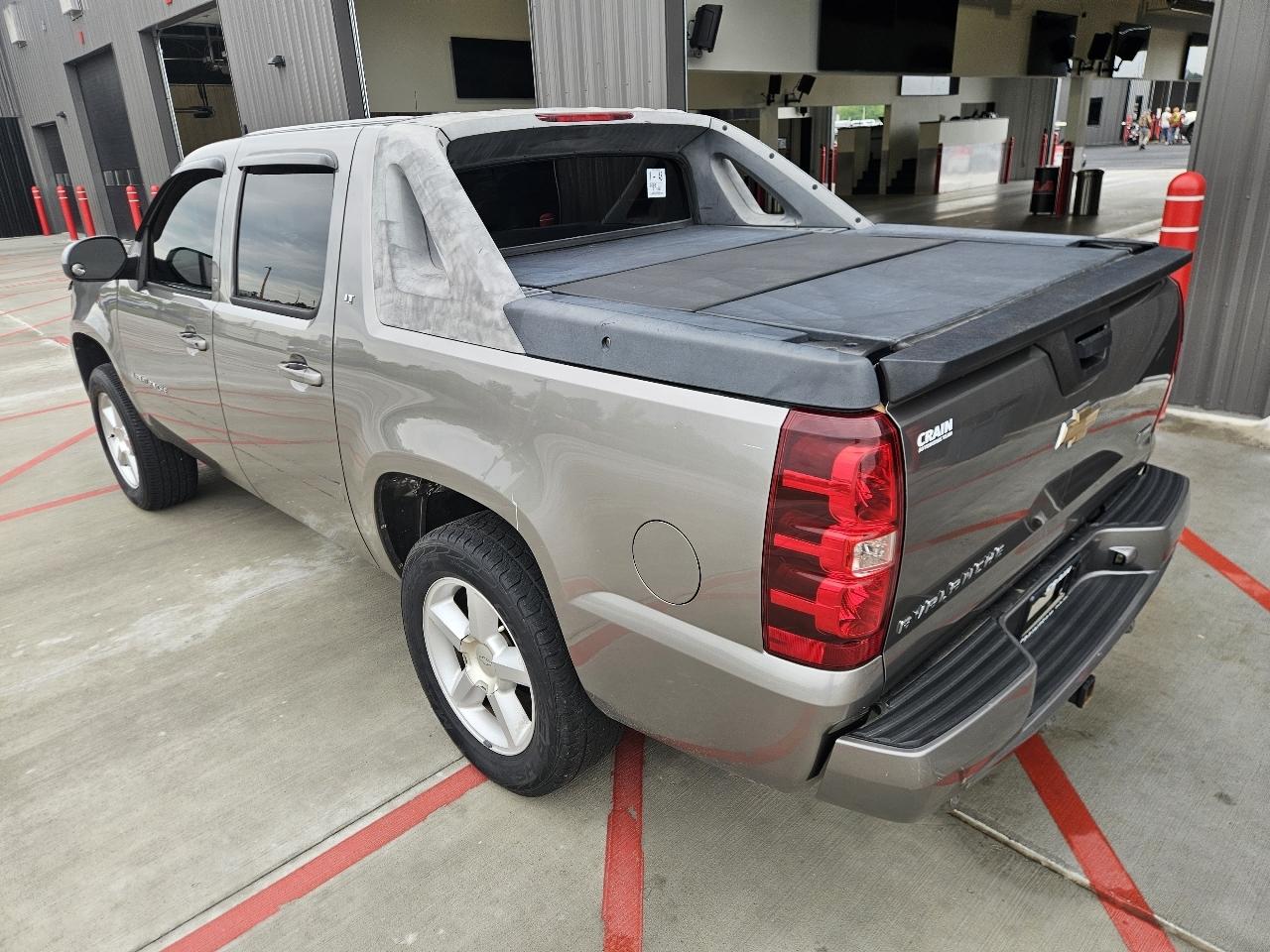 Chevrolet Avalanche 4WD Crew Cab 130" LT w/2LT 2008
