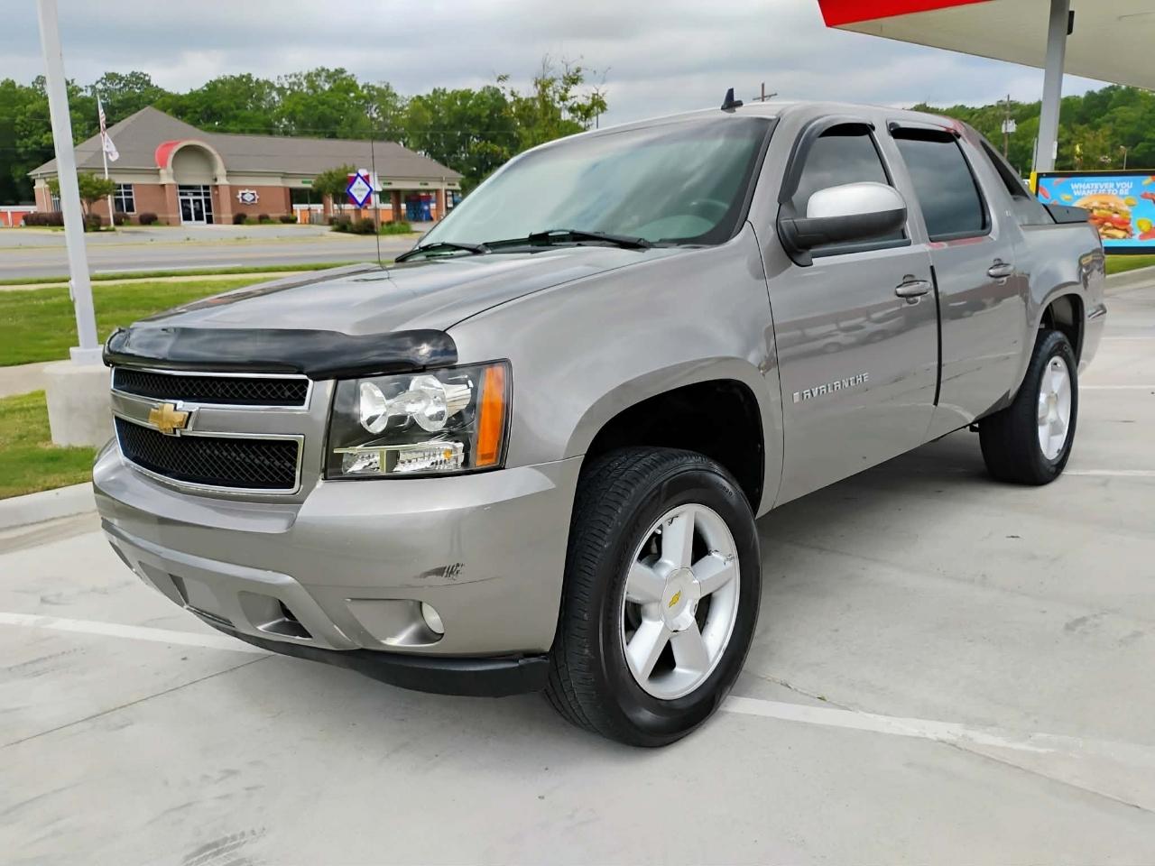 2008 Chevrolet Avalanche 4WD Crew Cab 130" LT w/2LT