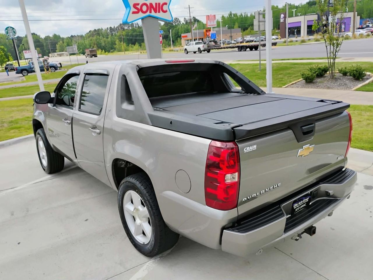 Chevrolet Avalanche 4WD Crew Cab 130" LT w/2LT 2008