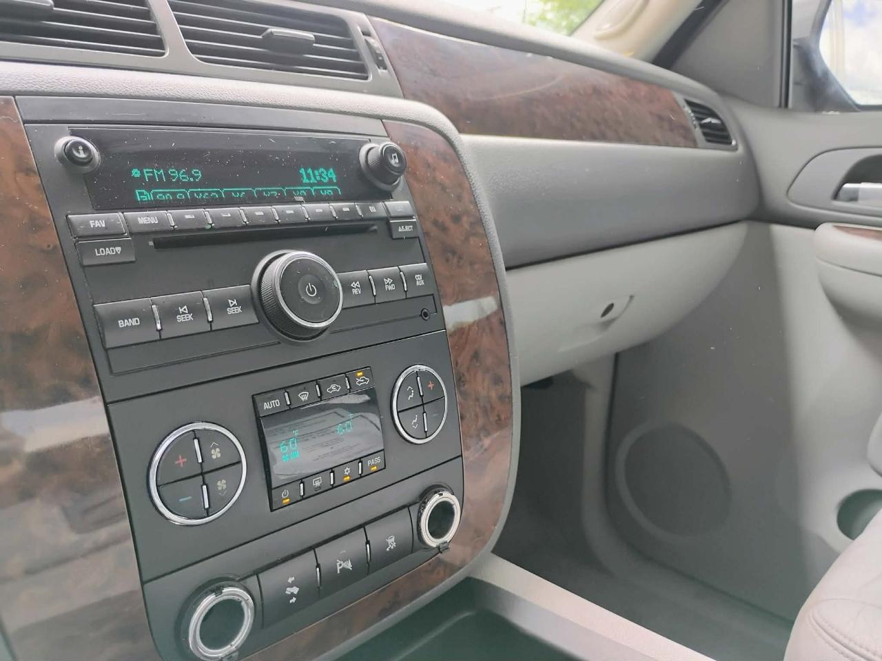 Chevrolet Avalanche 4WD Crew Cab 130" LT w/2LT 2008