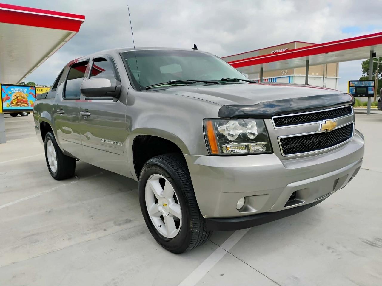 Chevrolet Avalanche 4WD Crew Cab 130" LT w/2LT 2008