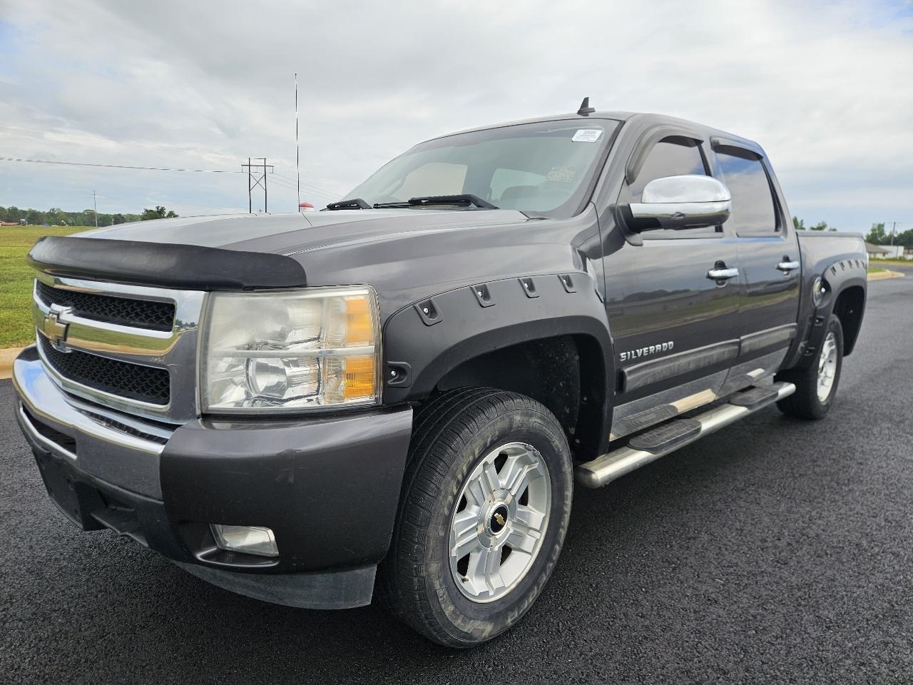 Chevrolet Silverado 1500 4WD Crew Cab 143.5" LT 2011