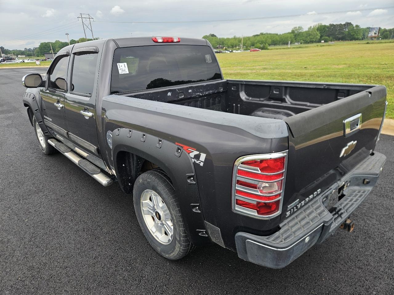 Chevrolet Silverado 1500 4WD Crew Cab 143.5" LT 2011