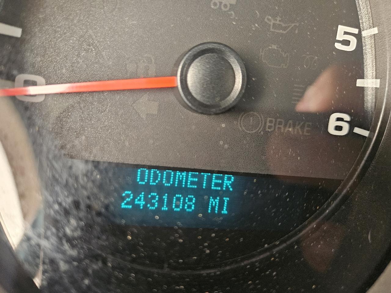 Chevrolet Silverado 1500 4WD Crew Cab 143.5" LT 2011