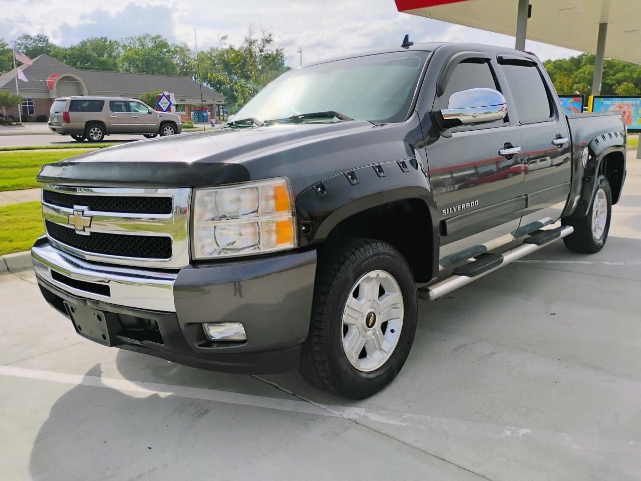 2011 Chevrolet Silverado 1500 4WD Crew Cab 143.5" LT