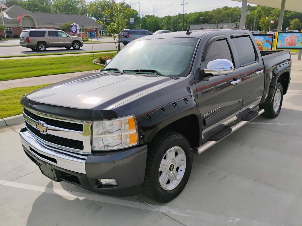 Chevrolet Silverado 1500 4WD Crew Cab 143.5" LT 2011