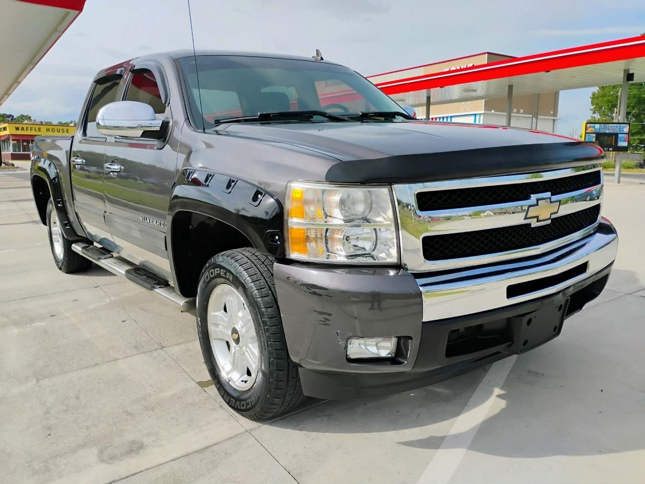 Chevrolet Silverado 1500 4WD Crew Cab 143.5" LT 2011