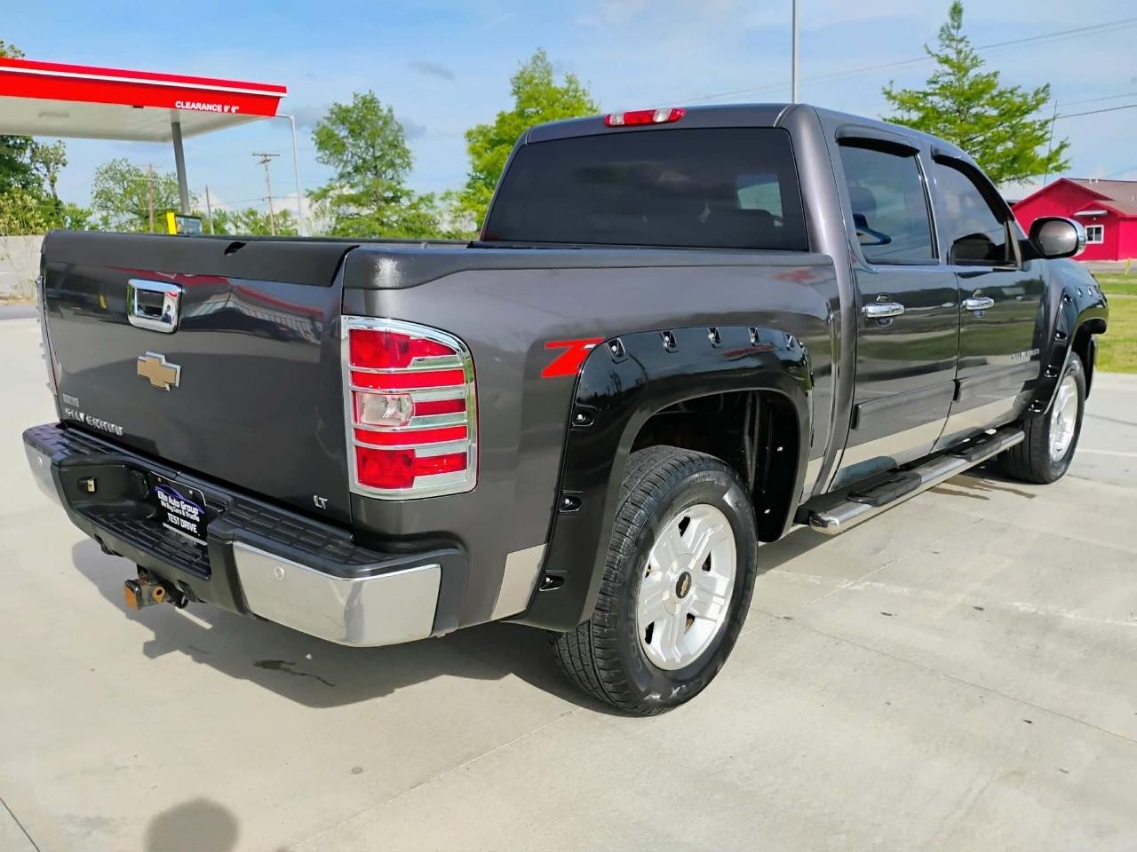 Chevrolet Silverado 1500 4WD Crew Cab 143.5" LT 2011