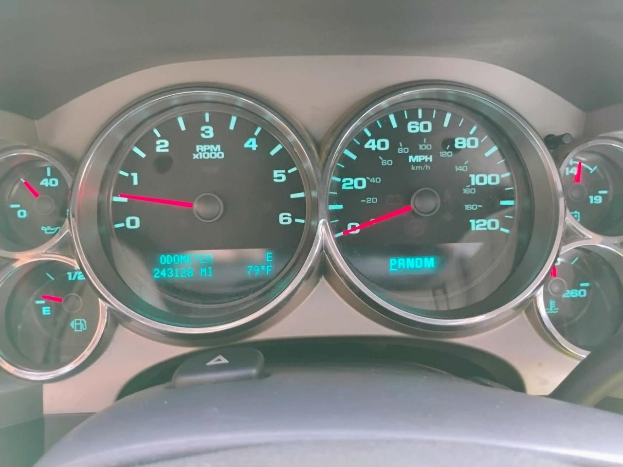 Chevrolet Silverado 1500 4WD Crew Cab 143.5" LT 2011