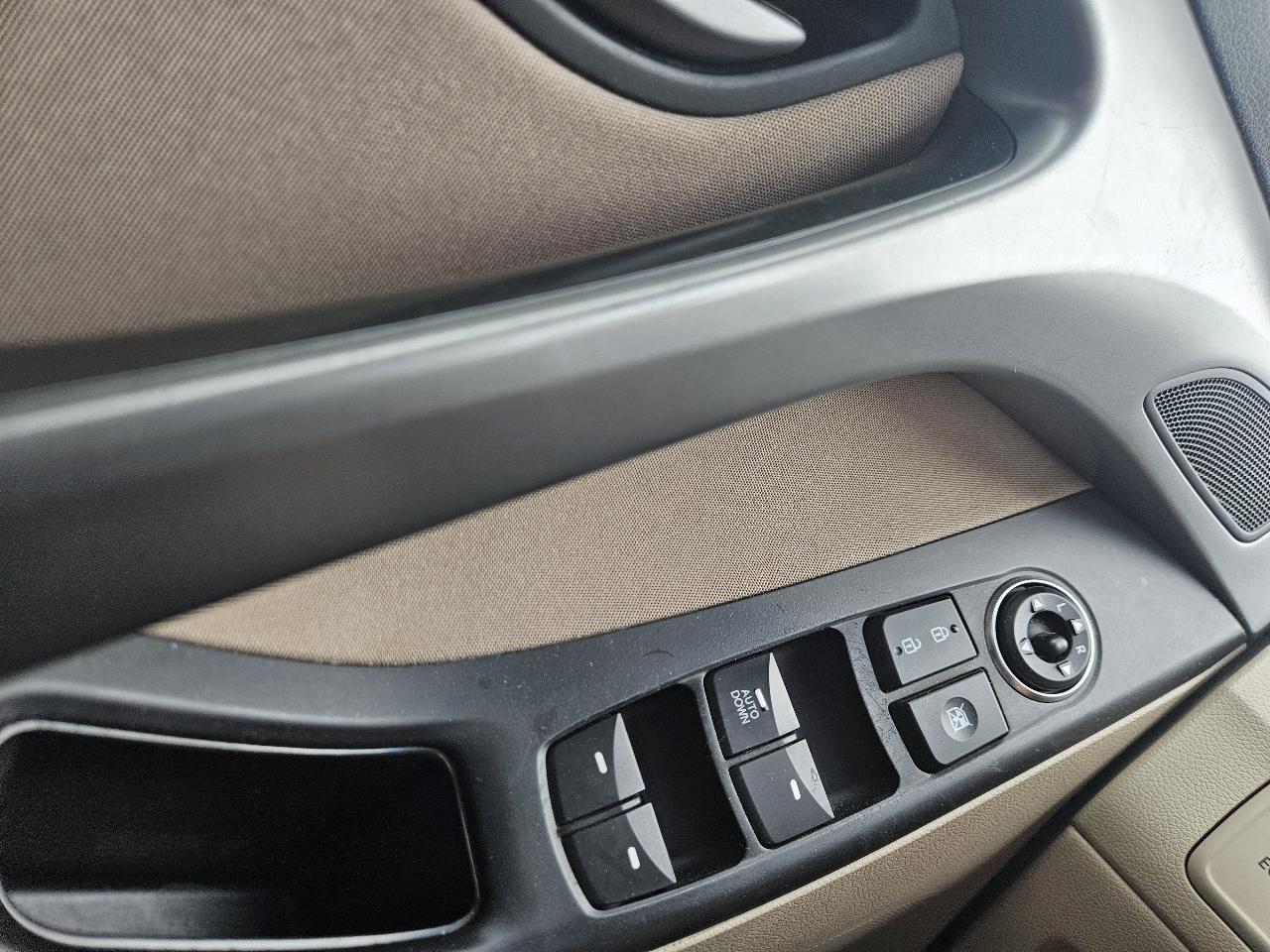 Hyundai Elantra 4dr Sdn Auto SE (Alabama Plant) 2014