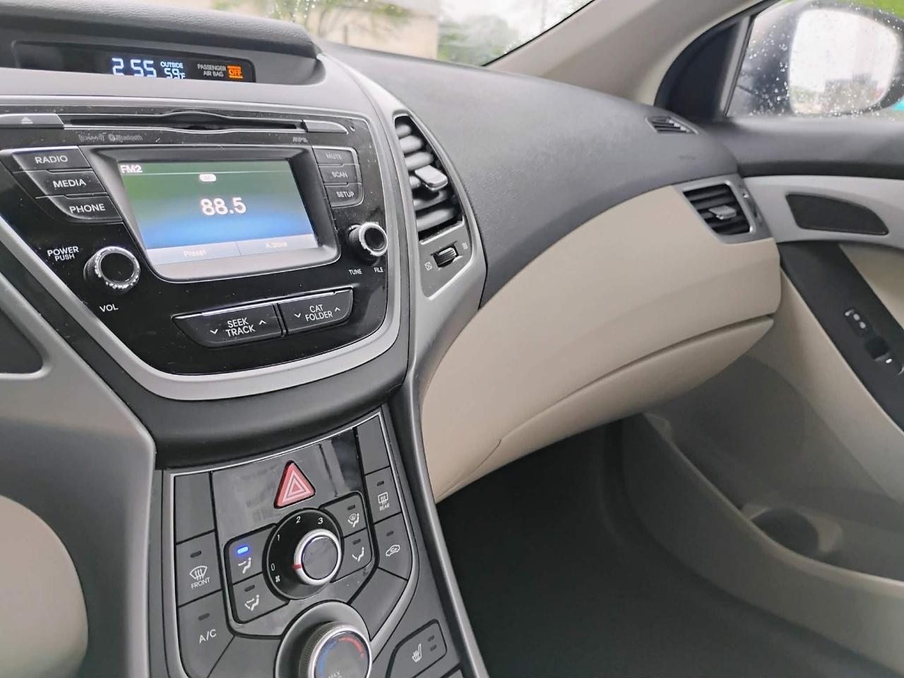 Hyundai Elantra 4dr Sdn Auto SE (Alabama Plant) 2014